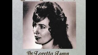 Early Loretta Lynn - I&#39;m A Honky Tonk Girl (c.1960).**