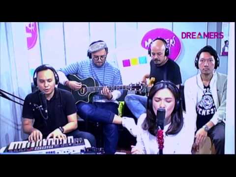Ecoutez - Are You Really The One LIVE at FRIDAYKUSTIK
