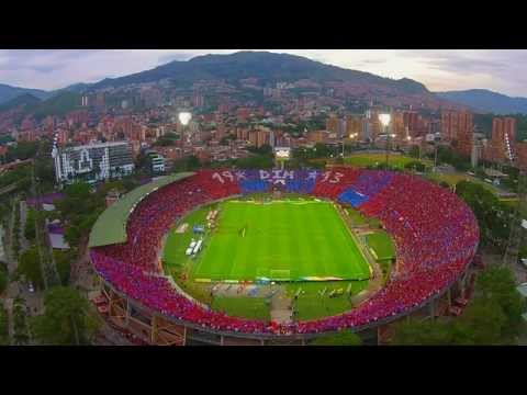 "Salida, Banderazo & Tifo En Norte DIM vs junior 25 04 2015" Barra: Rexixtenxia Norte &bull; Club: Independiente Medellín