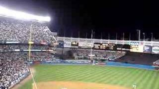 Ronan Tynan Sings God Bless America