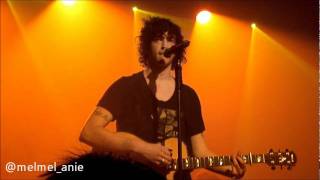 Julian Perretta sings Love the way you lie