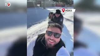 Otomobile Bağladığı Koltukla Kayak Yaptı