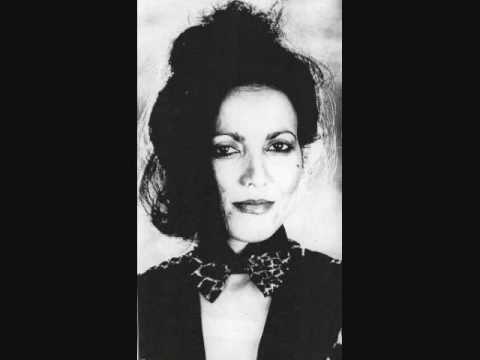 Dhaddy Brokke  Un rato