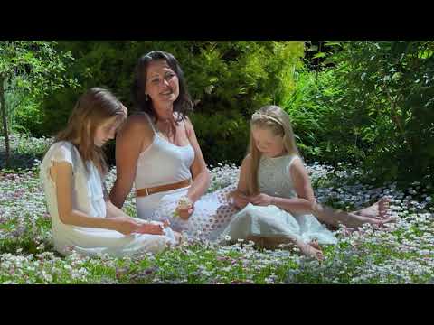 TU SAPRATĪSI, MĀT / Santa Kasparsone