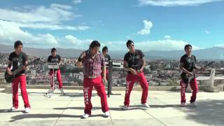 Kadr z teledysku Aún yo te amo tekst piosenki Grupo Caral