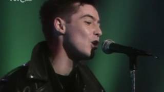 Aztec Camera "Still on Fire" "Deep &amp; Wide &amp; Tall"(Sábado Noche 24-10-87)