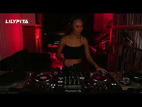 Lily Pita - Dark, Raw, Hypnotic Techno