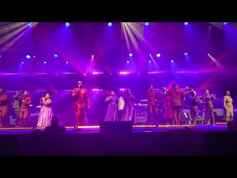 Pastor Mthunzi Namba - Worship Medley (Spirit of Praise 11 Durban Tour)