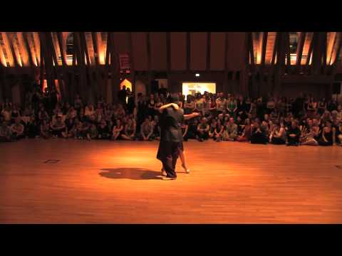  Fernando Sanchez  and  Ariadna Naveira  are  dancing  to  the  tango  "  Quejas de Bandoneon  "  by  Astor Piazzolla  in  2013