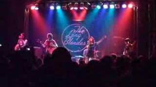 The Long Blondes - Separated By Motorways @ Lido, Berlin