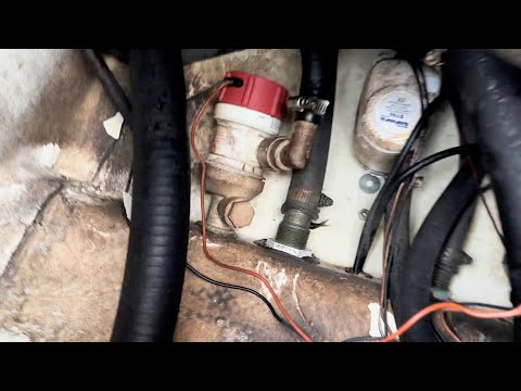 How to change live well pump cartridge