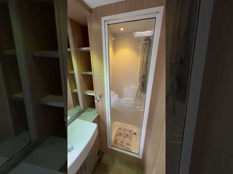 Coachman Vision 560 Fixed Bed Air Awning M-Movers - Image 2