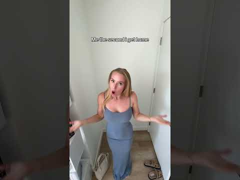 ICH IN DER SEKUNDE, IN DER ICH NACH HAUSE KOMME ... #shorts #shortsfeed #shortsvideo