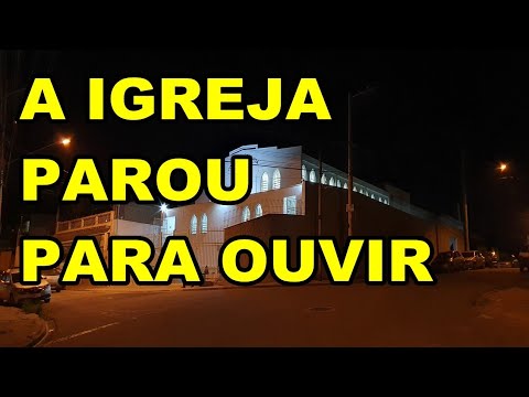 A IRMÃ CANTANDO EM LINGUAGEM DOS ANJOS ( DOM DE LÍNGUAS )  HINO 426 CCB HINÁRIO 5