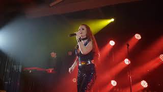 Lena Katina - Walking In The Sun - Live @ Мумий Тролль Bar - 3/3/2018 Moscow