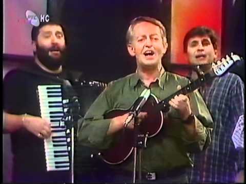 Ansambl Lole i Linc-Ja zatvorih kapiju-Promenada RTNS-4.maj1996..avi