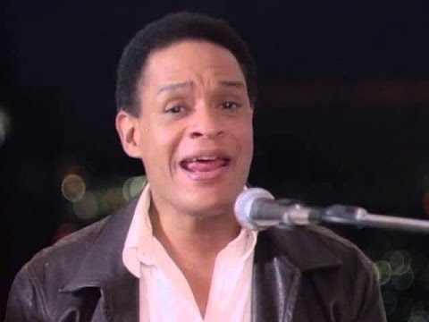 Al Jarreau - Tell Me What I Gotta Do (Official Music Video)