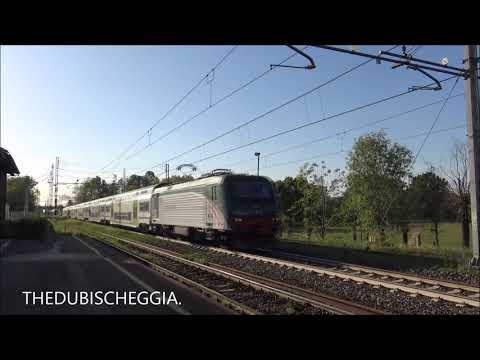 IL SALUTO DELLA E.464 CON CARROZZE VIVALTO IN STAZIONE A CAVATIGOZZI (CR) MART. 30 - 4 - 2019