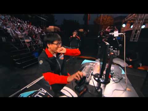 Froggen vs Doublelift 1v1 - First Snowball Bug