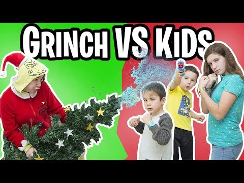 El GRINCH destroza nuestra casa 🏚// Familukis // GRINCH vs KIDS