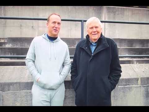 Johnny Unitas breaks his nose then throw a a touchdown!!