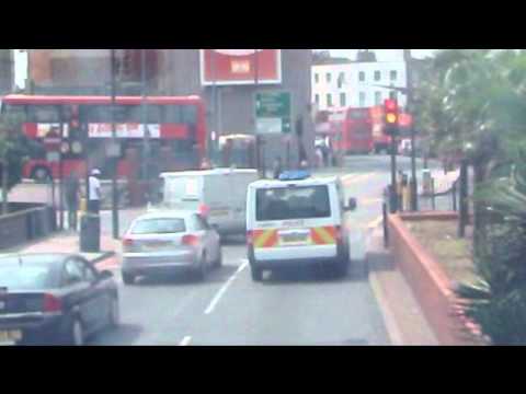 Metropolitian Police - Ford Transit Police Van On Emergency Call