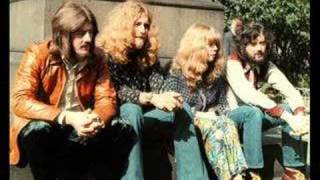 Led Zeppelin offstage... nice moments!(Jennings Farm Blues)