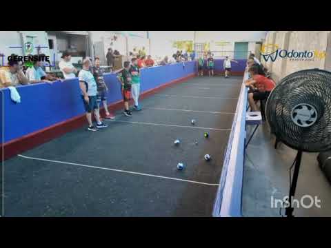 Tiro mais conhecido como " Na boca da bocha."