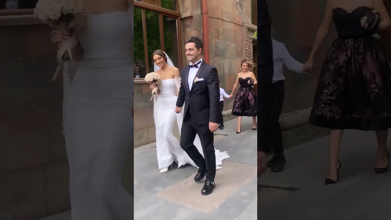 Էրիկի հարսանիքն է. քավորը Էմմիի ամուսինն է