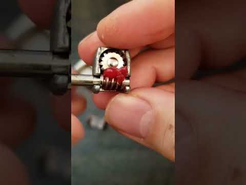 Guitar Tuner Peg Assembly #guitar #guitarist #luthier #musicman
