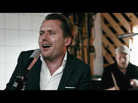 To Lys På Et Bord - Rasmus Bøgelund & The Danish Standard