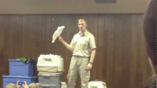 preview picture of video 'Outback Ray's Amazing Animal Show - Umbrella Cockatoo'