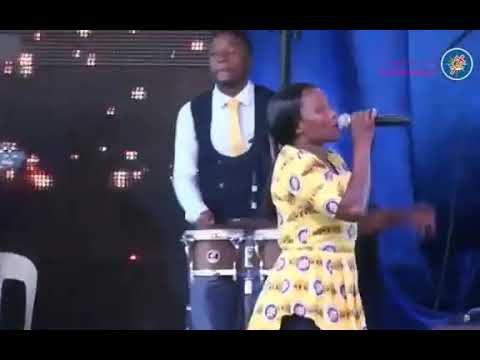 AFM PRAISE - NDINOSHAMISWA KWAZVO