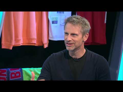 Münchner Jockey Rene Piechulek nach Sieg beim Arc de Triomphe bei münchen.tv