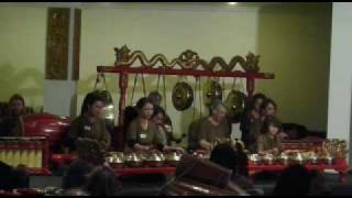 Download lagu Ketawang Puspawarna by Mugi Rahayu (Gamelan Music) mp3