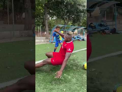 #murillo El mejor central de todos los tiempos🫡💪🏻 #humor #futbol