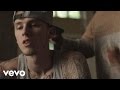 Videoklip Machine Gun Kelly - Hold On (Shut Up) (ft. Young Jeezy) s textom piesne