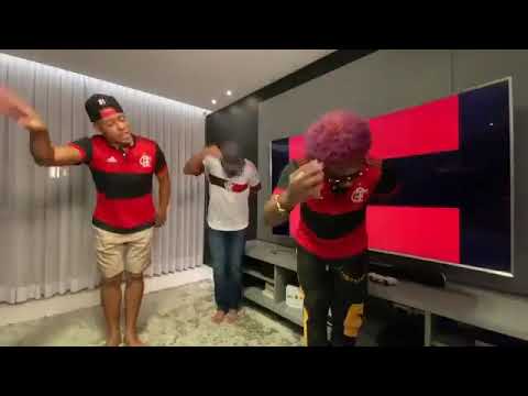 Ivo Meirelles lançou um novo hit do #Flamengo, tem dancinha e tudo.