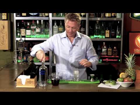 🔥 How to Make the Perfect Cape Cod Cocktail in One Minute! 🍹🌊