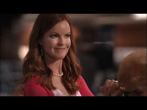 Bree Snaps At A Granny, Susan Meets Katherine's Husband - Desperate Housewives 4x01 Scene