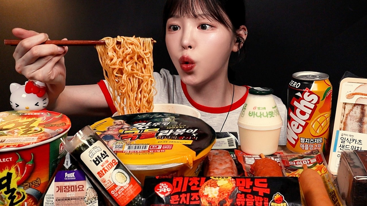 SUB)쿨타임 찼다🌟돌아온 편의점 먹방! 열라면 국물라볶이 김밥 떡갈비 소세지 샌드위치 디저트 케이크까