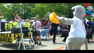 preview picture of video 'McLaren Bay Region 2012 Bed Races'