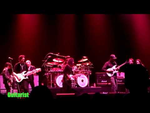 Steve vai paul gilbert tony macalpine nuno bettencourt and all guitarist play togheter little wings