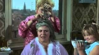 La vie est un long fleuve tranquille film complet ( bonne qualité d'image )