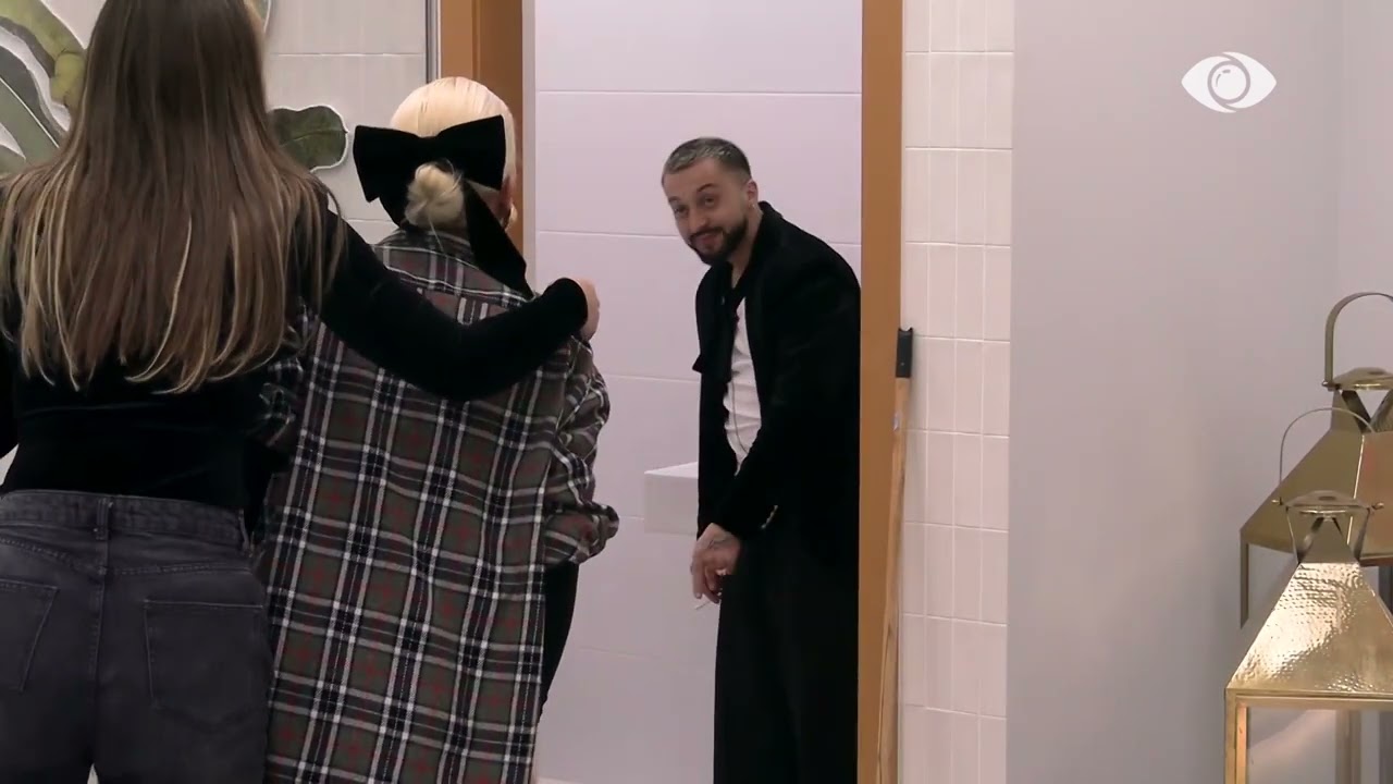 “Të çon aty s’të jep ujë”/ Danja ndërhyn në debat, Gjesti: Hajdeni 3 veta në banjo