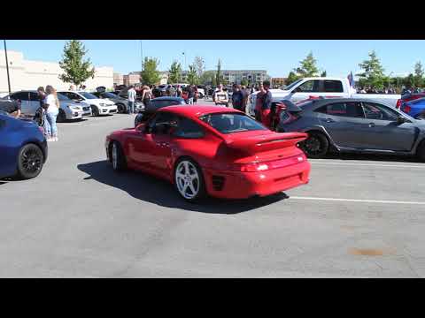 Ruf 993 Turbo driving away