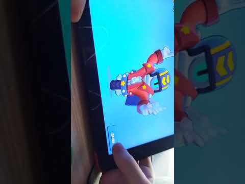 Я ИГРАЮ В БРАВЛ СТАРС НА ПЛАНШЕТЕ!!!))) (