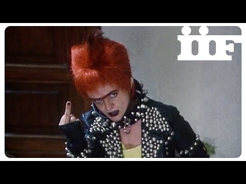 Fantozzi - Il Ritorno | Ughina torna all'una | CLIP UFFICIALE