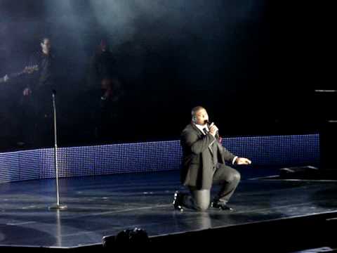 Mike Lynche This Womans Work.wmv