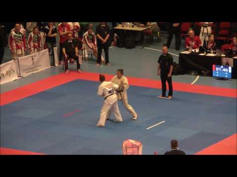 EC2017 Kumite Women 55 60 kg semi finale Ivanka Deleva Bulgaria AKA Vs Andreea Merca Romania SHIRO